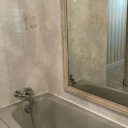 Maison Familiale Pres Du Zoo De La Fleche Avec Piscine Chauffee, Jardin Et Cheminee - Fr-1-410-377 *