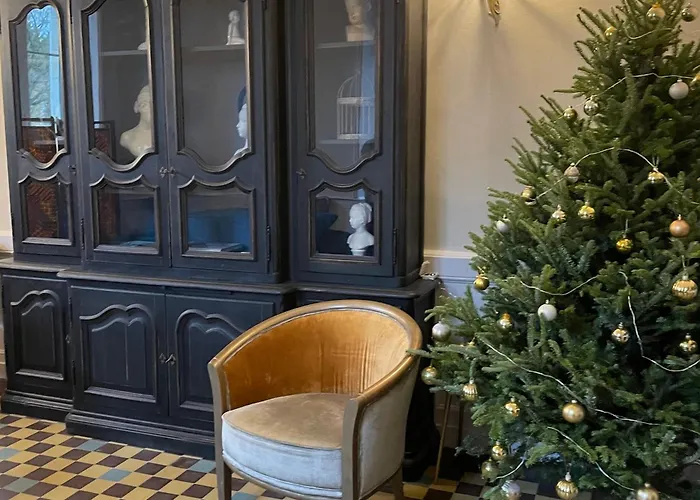 Maison Familiale Pres Du Zoo De La Fleche Avec Piscine Chauffee, Jardin Et Cheminee - Fr-1-410-377 * Bazouges-sur-le-Loir