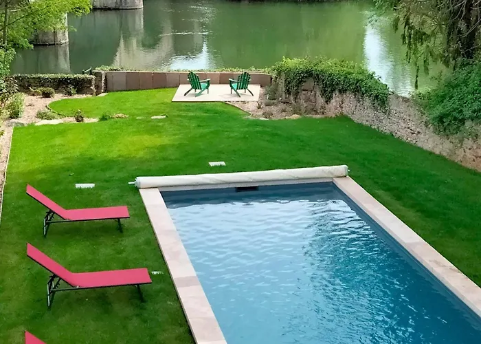 Maison Familiale Pres Du Zoo De La Fleche Avec Piscine Chauffee, Jardin Et Cheminee - Fr-1-410-377 *